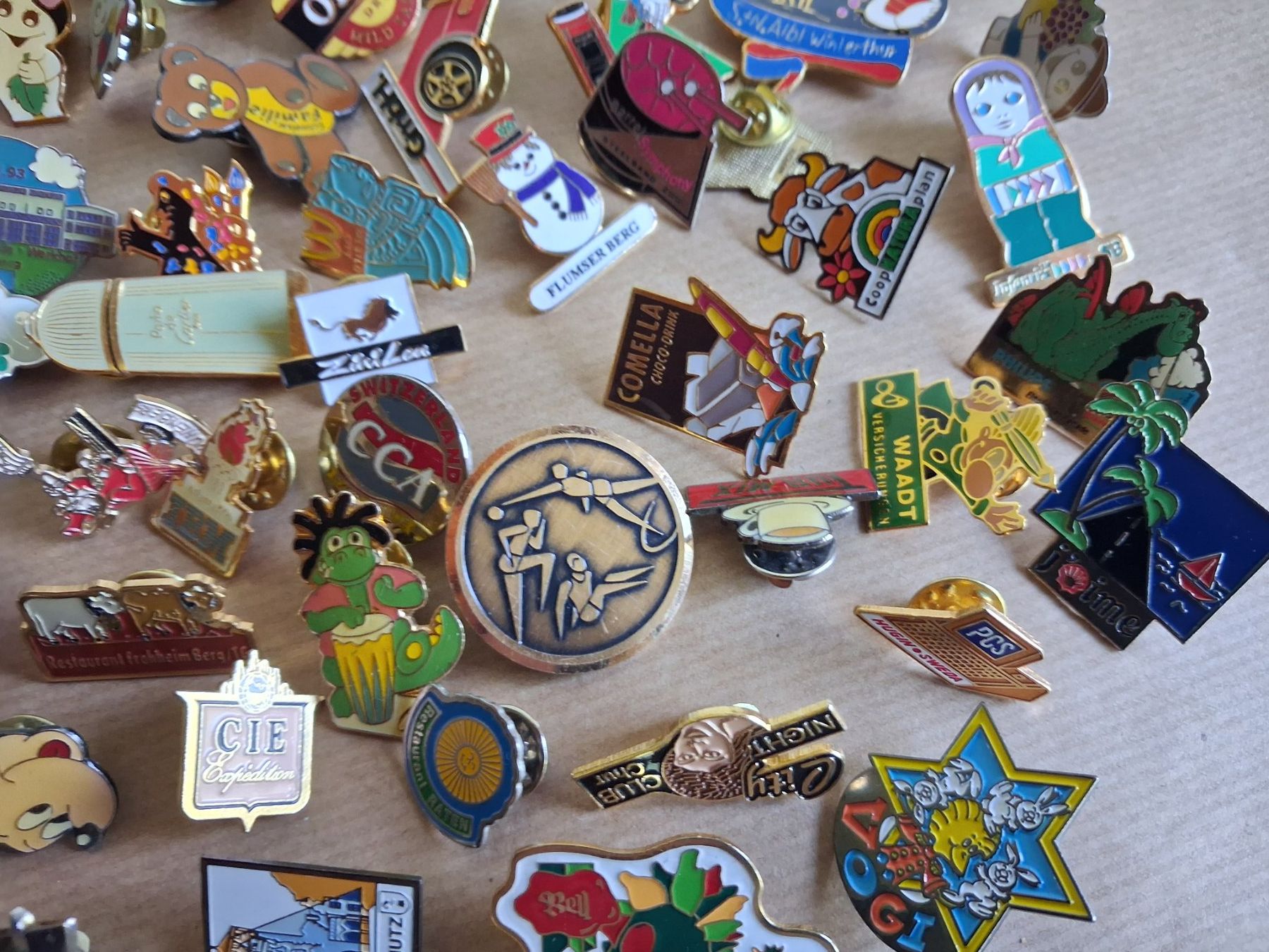 Placchette & Badge: a/ 100+ Pins mit Verschluss – Usato da Hagendorn venduto da siwasi3 4