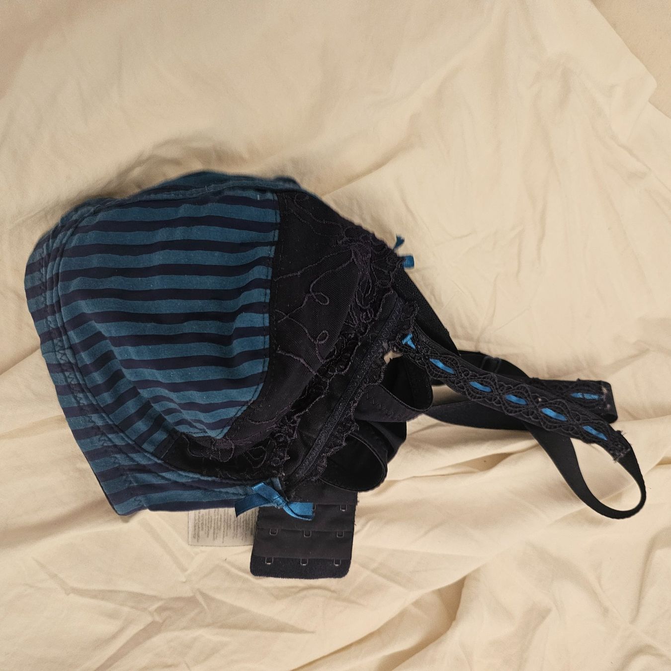 Altra biancheria intima: 8 stück.  BH. 90 C. ENDET – Nuovo (secondo la descrizione) da wolfhalden venduto da 46464646 8