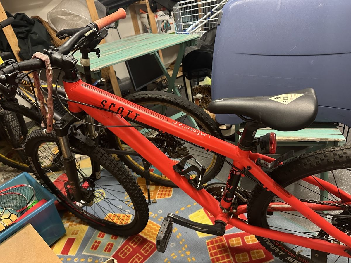 Vélos: Velos  – Défectueux à Einsiedeln par sus_m86s 1