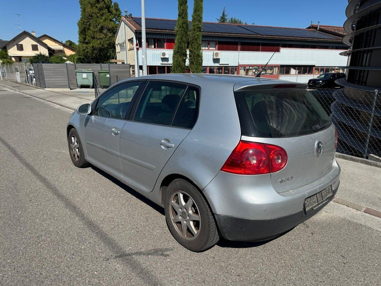 VW Automobili: VW GOLF 2.0 TDI – Usato da Gland venduto da Duvernay01 3