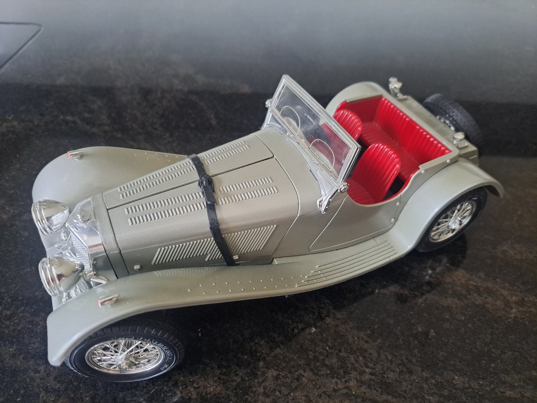 Bburago Modellini d'auto: Jaguar SS 100 1/18 – Usato da Schüpfen venduto da Sonata85
