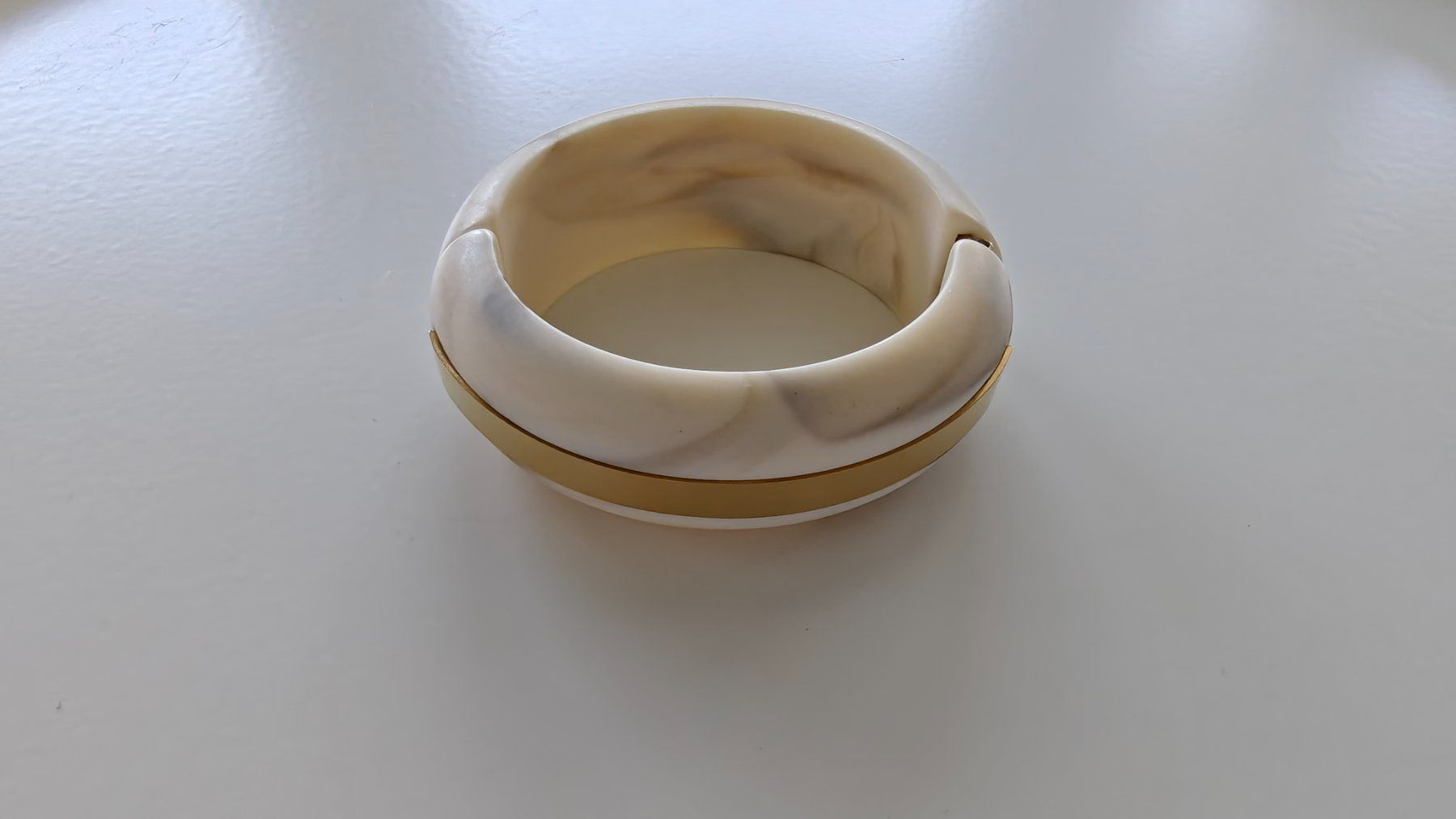 Bracciali & Braccialetti: Marble-Patterned Resin and Stainless Steel Bangle – Nuovo e nell'imballaggio originale da Allschwil venduto da Jani_Banani 4