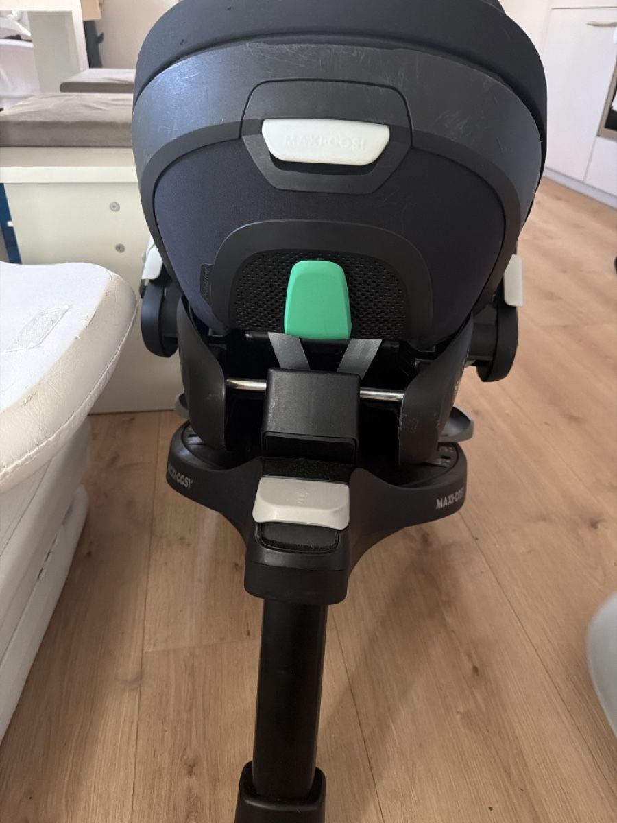 Maxi-Cosi Seggiolini per auto: Maxi-Cosi mit Basisstation - gebraucht – Usato da Schleitheim venduto da ptksz 4
