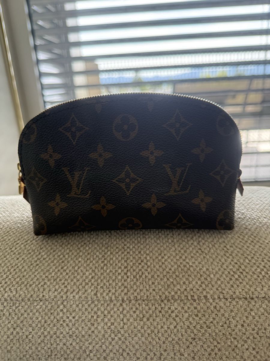 Louis Vuitton Kosmetikkoffer: LV Cosmetic Pouch PM – Neu (gemäss Beschreibung) aus Zürich von nikefaust