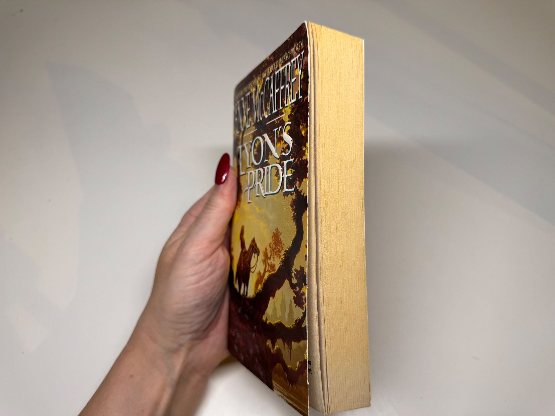 Libri: NOVEL: Anne McCaffrey, Lion's Pride – Usato da Grosswangen venduto da English_books 1