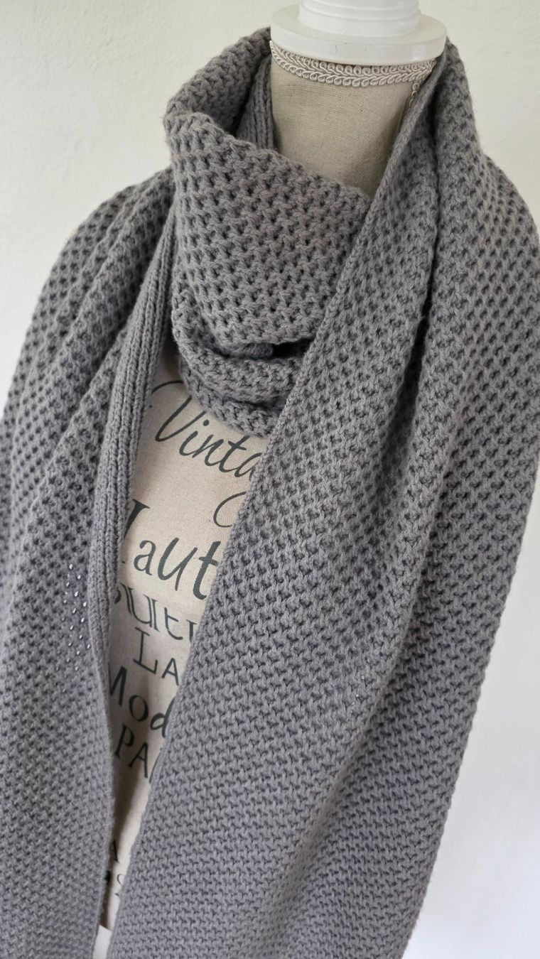 Foulard & Sciarpe: Exklusiver Strickschal von der Marke FFC – Nuovo (secondo la descrizione) da Schneisingen venduto da backstore24 1
