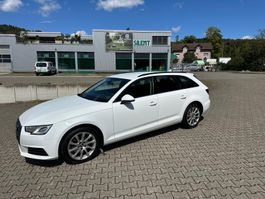 Audi A4 Avant 2.0 TDI S tronic 150 PS