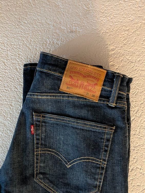 Levi's Jeans: Levi's 511 slim fit 31/30 – Usato da Zürich venduto da Circularrocks 1