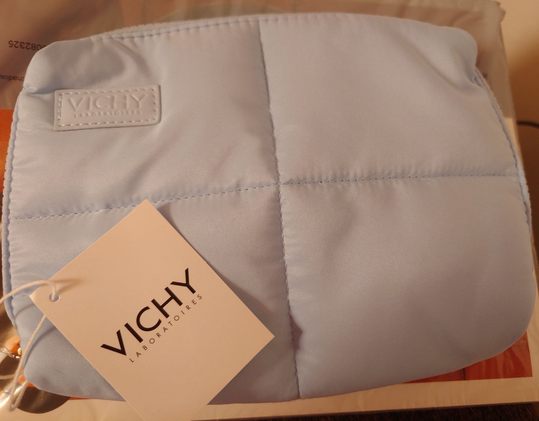 Kosmetikkoffer: Vichy Mini Tasche – Neu und originalverpackt aus madiswil von gizmo87
