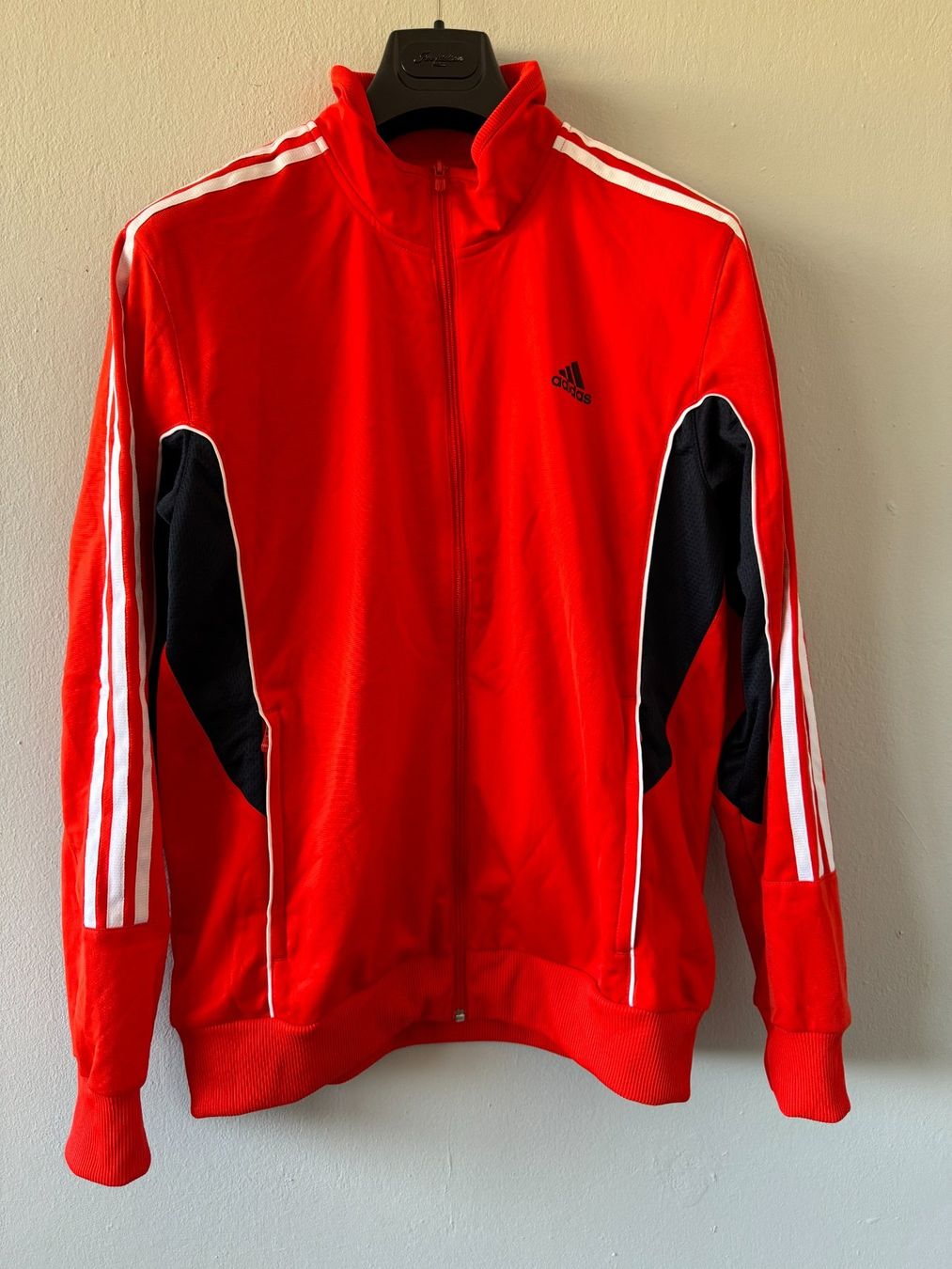 Adidas Giacche: Adidas track jacket 186 men L – Usato da Neuchâtel venduto da _Easy_to_Find_