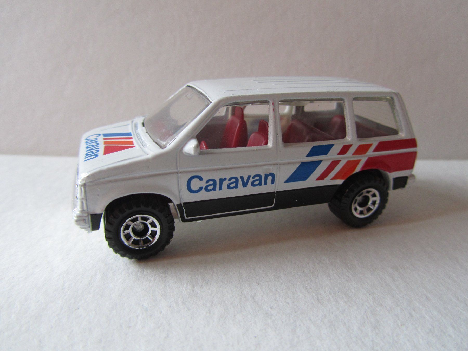 Matchbox Modellautos: Dodge Caravan, Matchbox Macau, unbespielt – Gebraucht aus Weiningen ZH von dietsch57