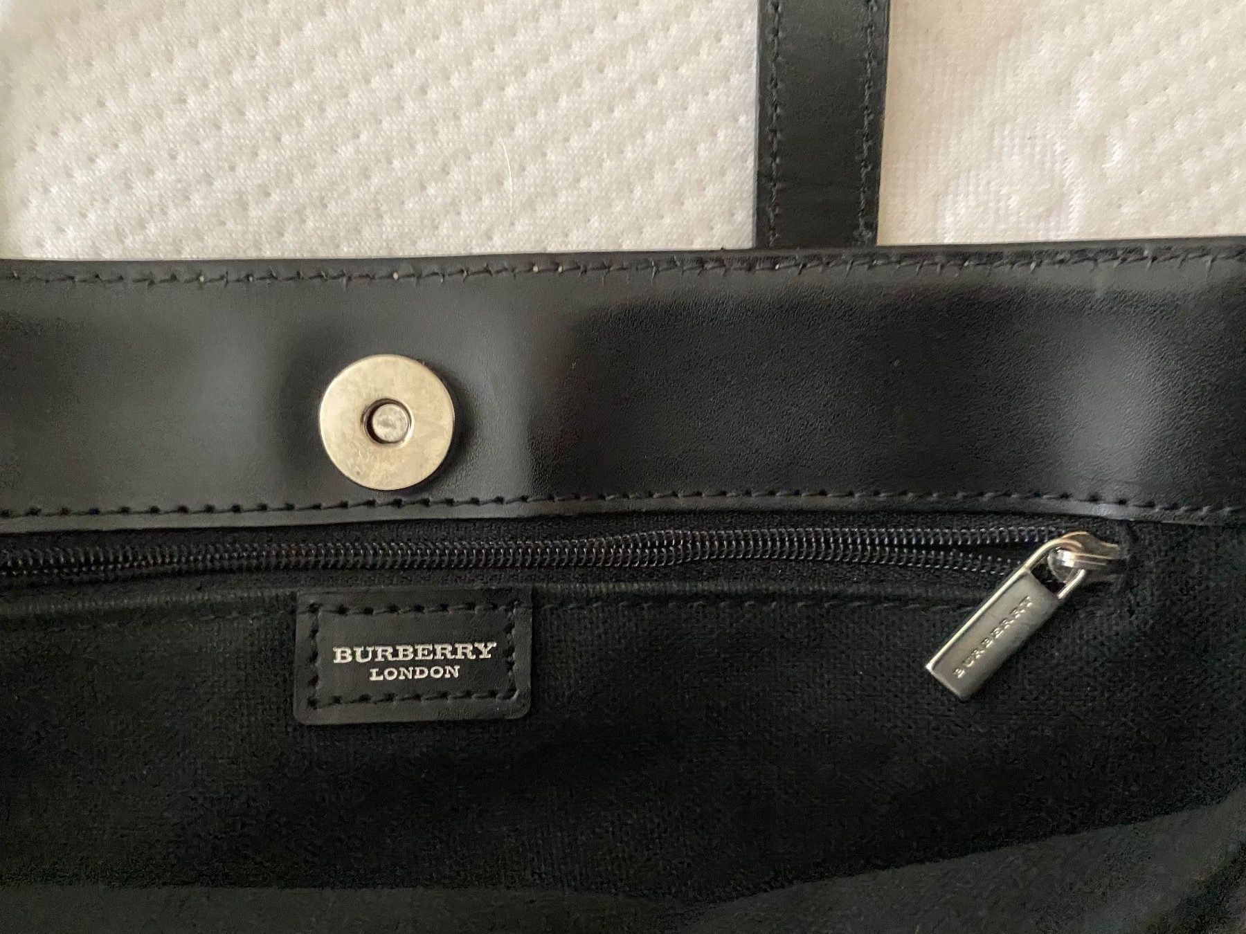Burberry Borse da donna: Burberry Tasche – Usato da Stäfa venduto da 6senses 6
