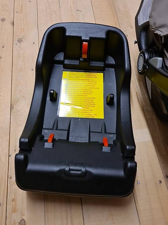 Seggiolini per auto: Maxi-Cosi CHICCO – Usato da SELZACH venduto da paolo83 1
