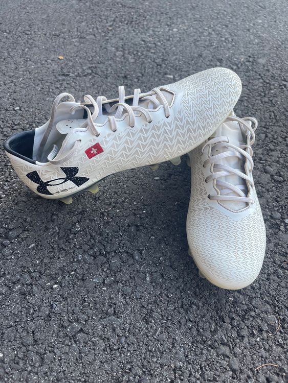 Under armour clutchfit hot sale 3.0 white