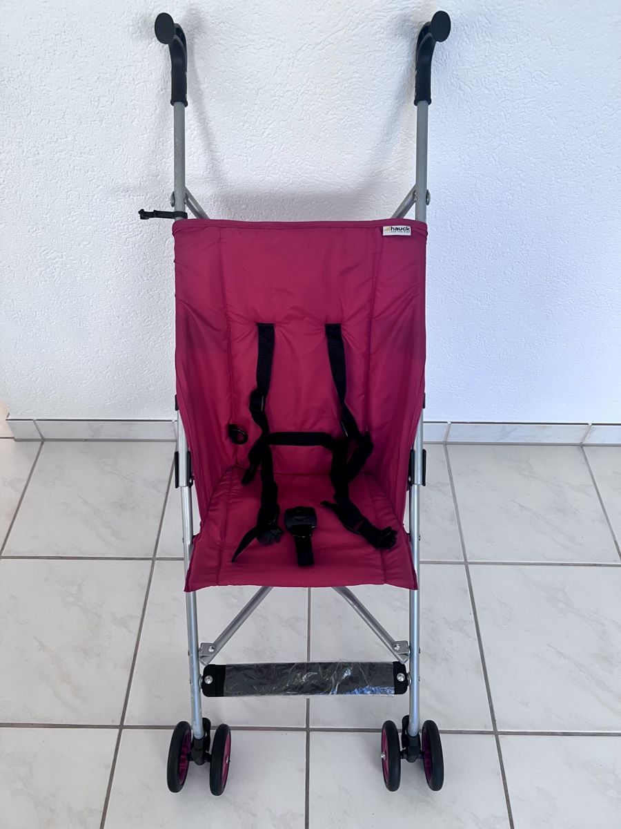 Hauck Carrozzine: Hauck Buggy Kinderwagen rot – Nuovo (secondo la descrizione) da Port venduto da Selvaggi_Acquisti