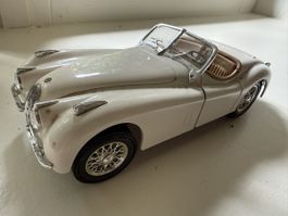 Modell Jaguar XK120 1/18