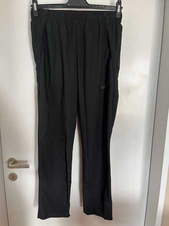 Nike Dri-Fit Sporthose schwarz Grösse S - Top Zustand!