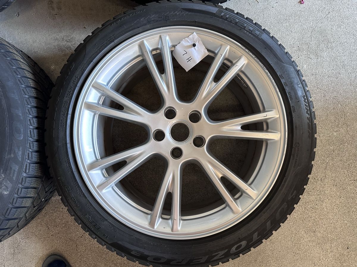 Pneumatici & Ruote complete: Tesla Y OEM Winter Räder Orginal – Usato da Langnau am Albis venduto da Gajdzi 2