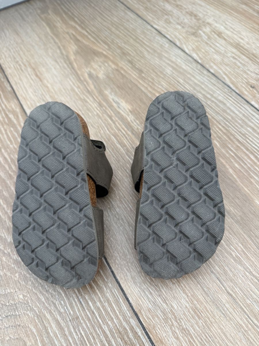 Schuhe für Jungen: Sandales T22 – Neu (gemäss Beschreibung) aus Enney von audrey_brrz 2