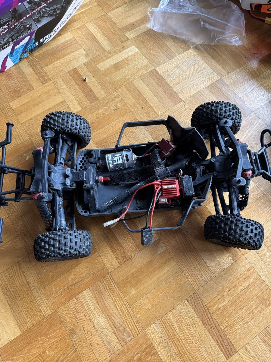 Arrma Modellismo RC: Arrma senton brushed mega 550 – Difettoso da Nyon venduto da loris305 2