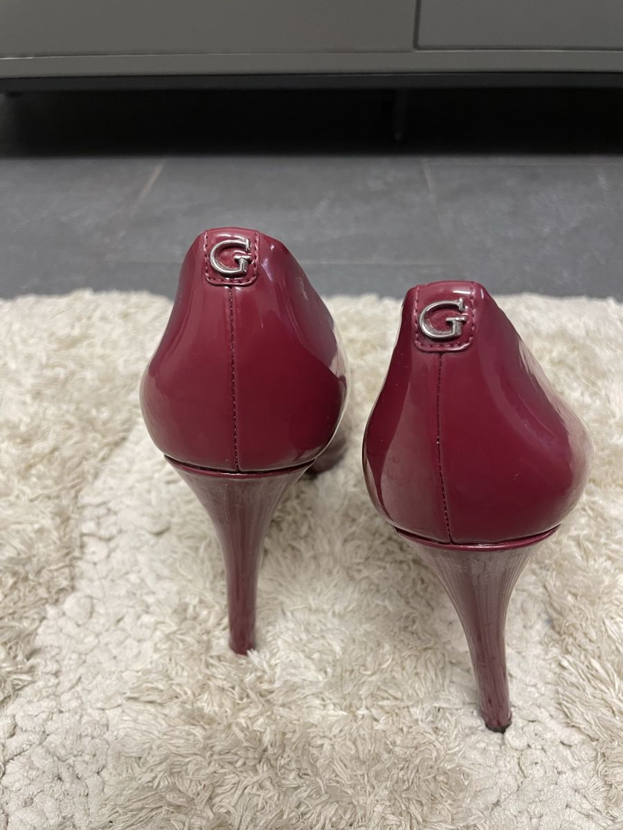 Scarpe da donna: Guess Pumps 👠 – Usato da Zürich venduto da Ekaterinek 2