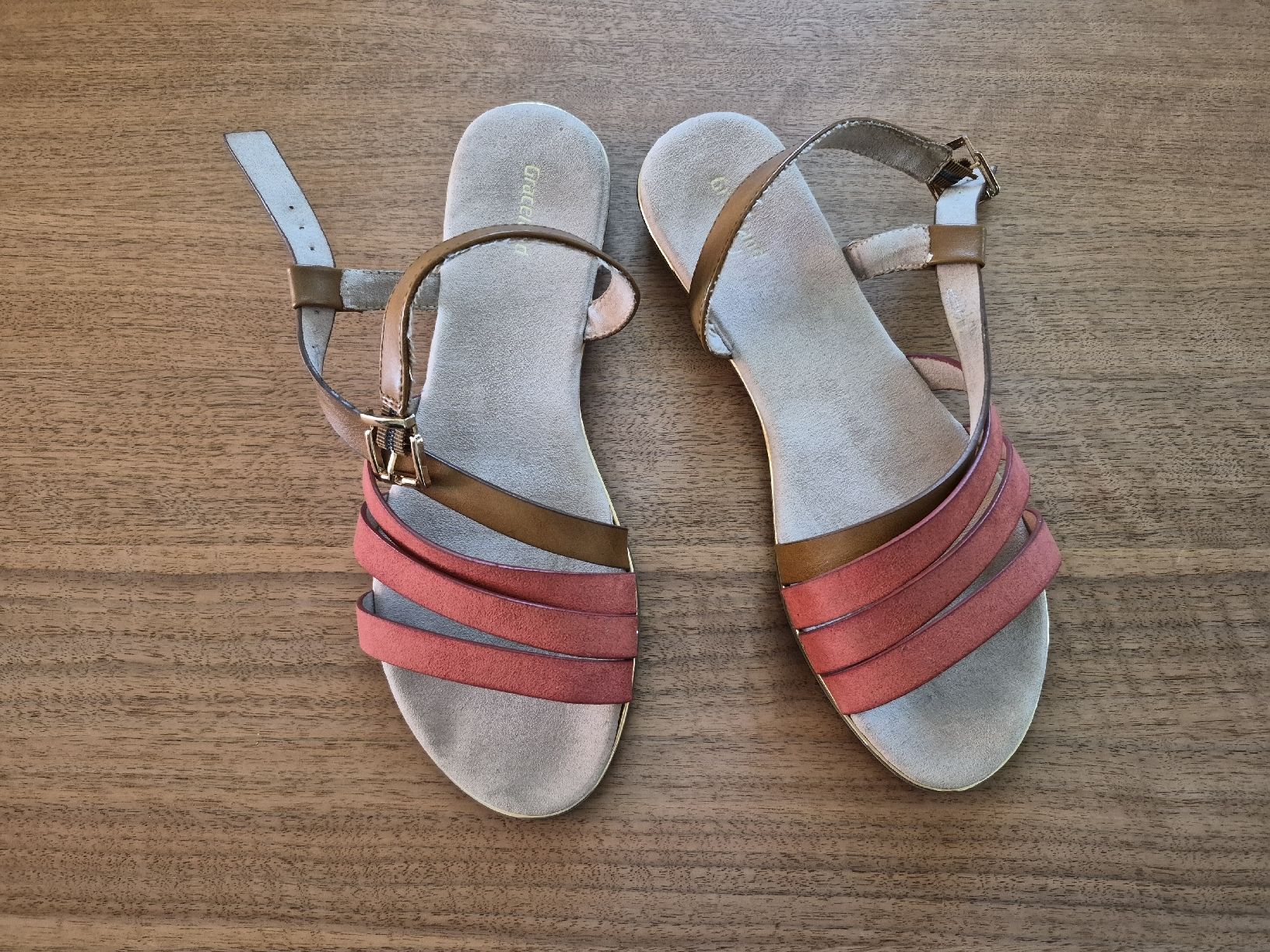 Graceland Damenschuhe: Sandalen Graceland Grösse 41 – Neu und originalverpackt aus Olten von bayoffires
