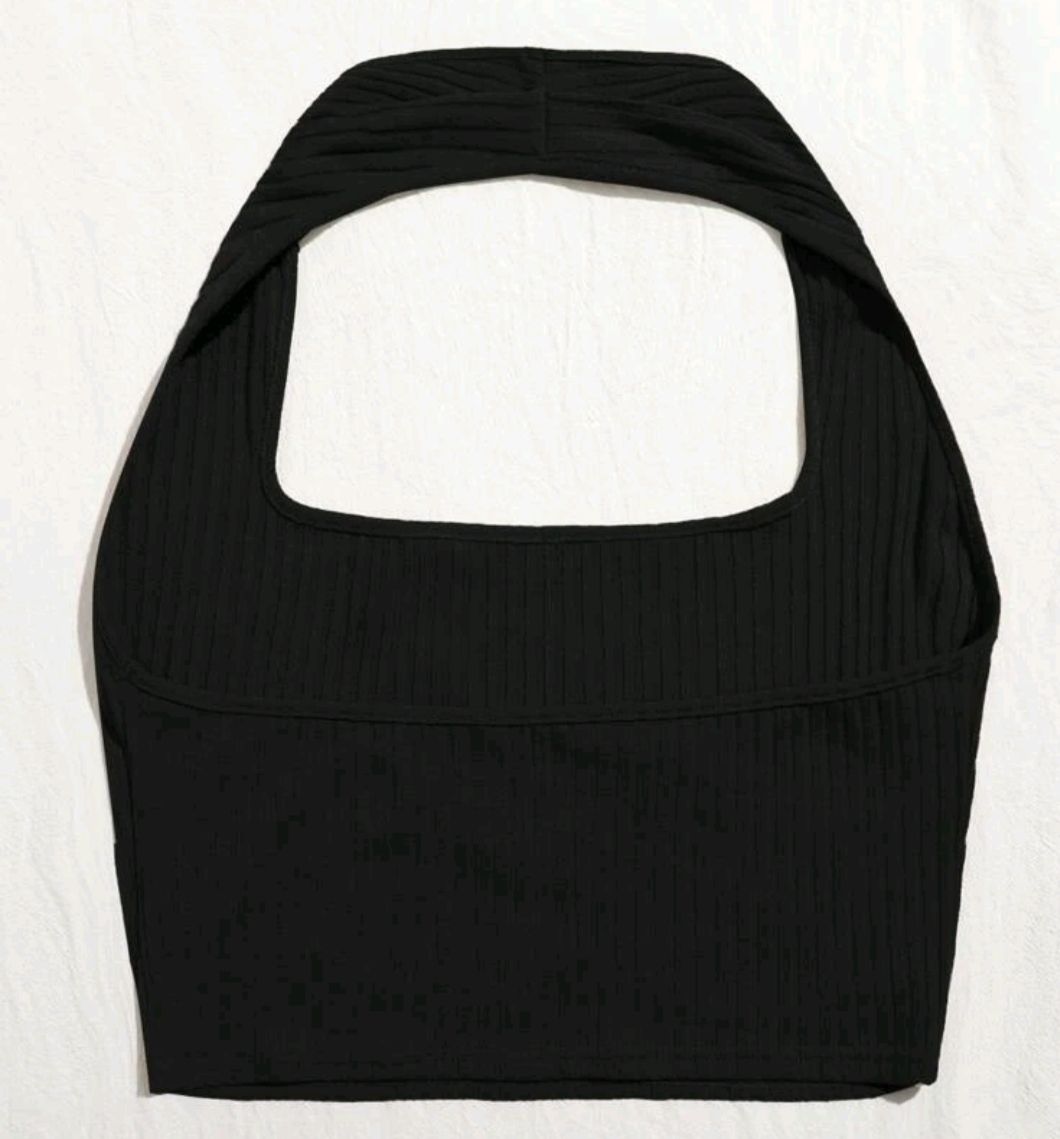 Top: Top court noir dos nu, taille 46 – Usato da Lausanne venduto da Cassandra11 1