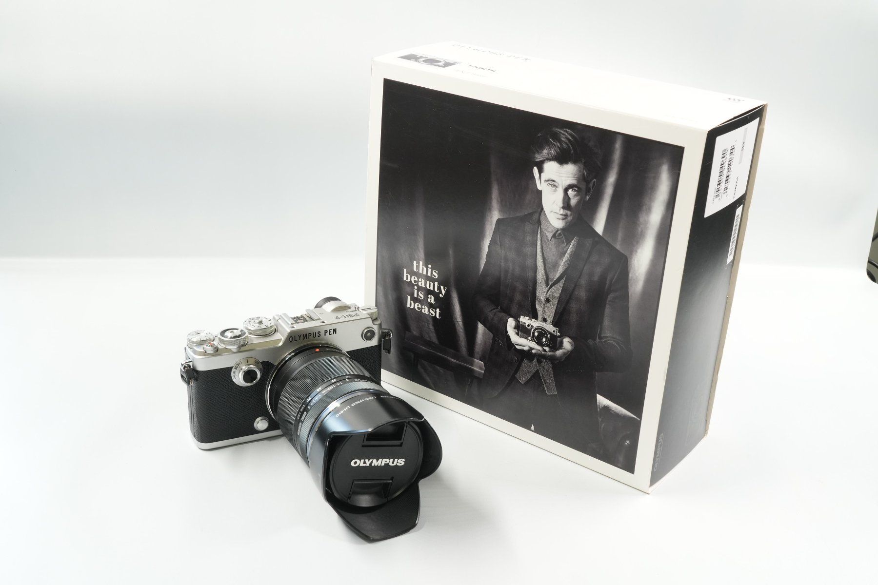 Olympus Fotocamera: Olympus PEN-F Kamera mit Objektiv 14-150mm – Usato da Galgenen venduto da Fmg