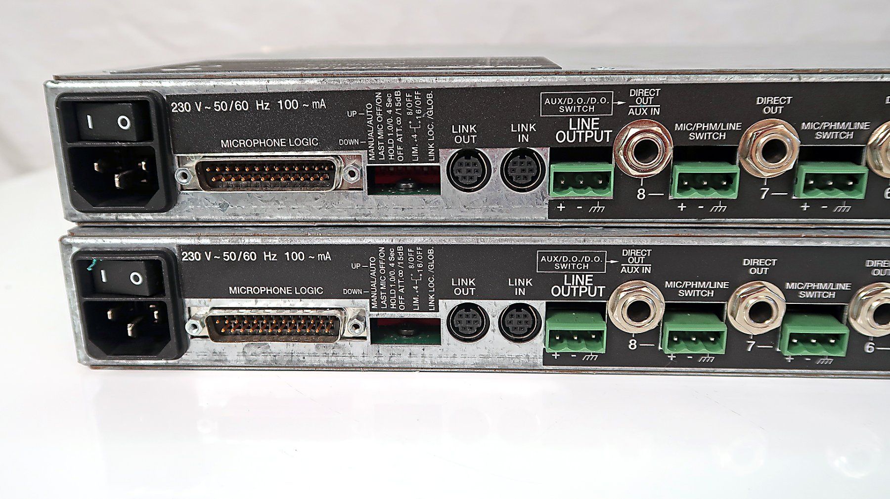 Shure Console di mixaggio: 2 Stk. Shure SCM810 E Automischer – Usato da Uster venduto da Mruedis 2