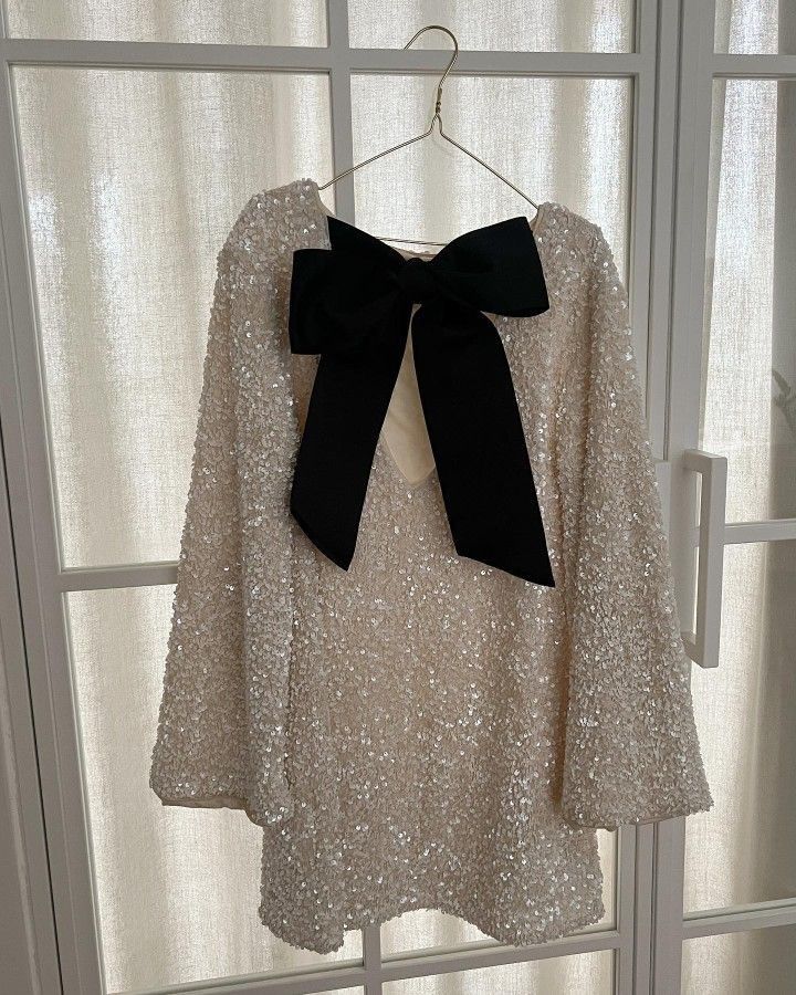 H&M Vestiti: Glitzer-Kleid mit Schleife – Usato da Schaan venduto da kri_tsw8