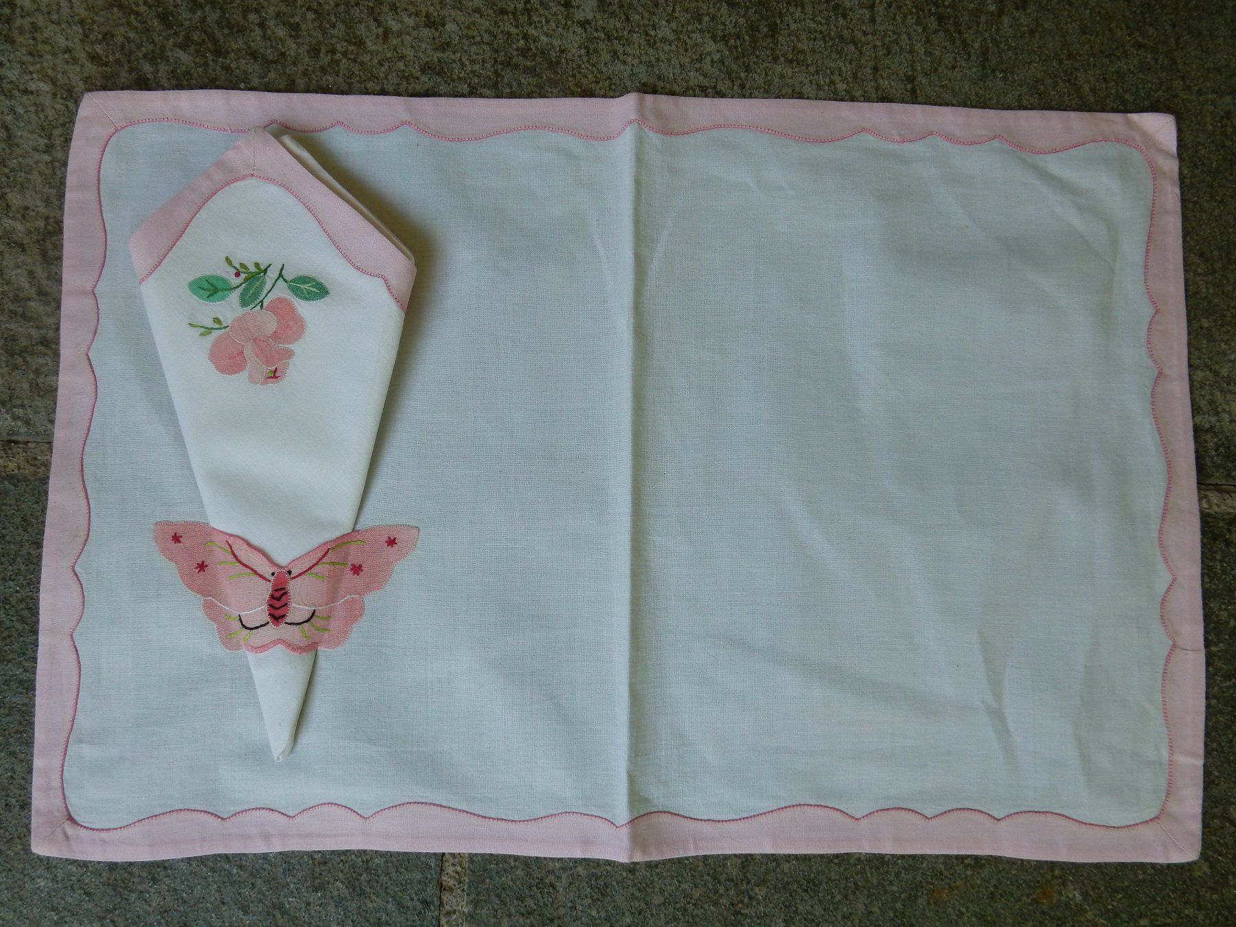 Altra biancheria da tavola: Tischset mit Serviette Schmetterling + Rose NEU – Nuovo (secondo la descrizione) da Jona venduto da simongarden 4