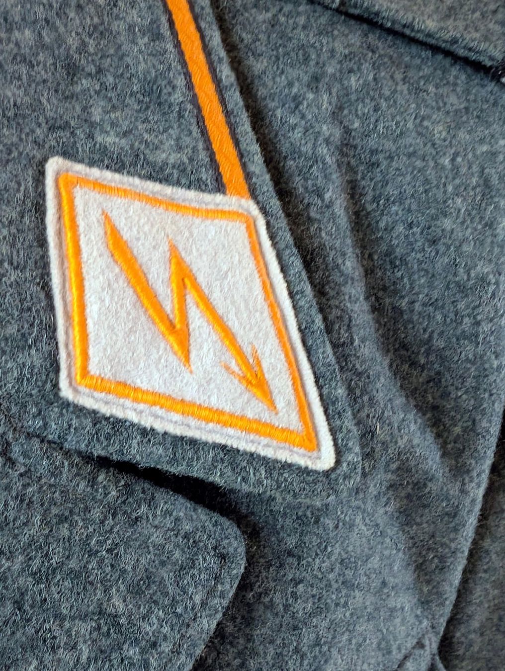 Schweizer Armee Uniformen: Schweizer Militäruniform – Gebraucht aus Ettingen von Chrisdots 2