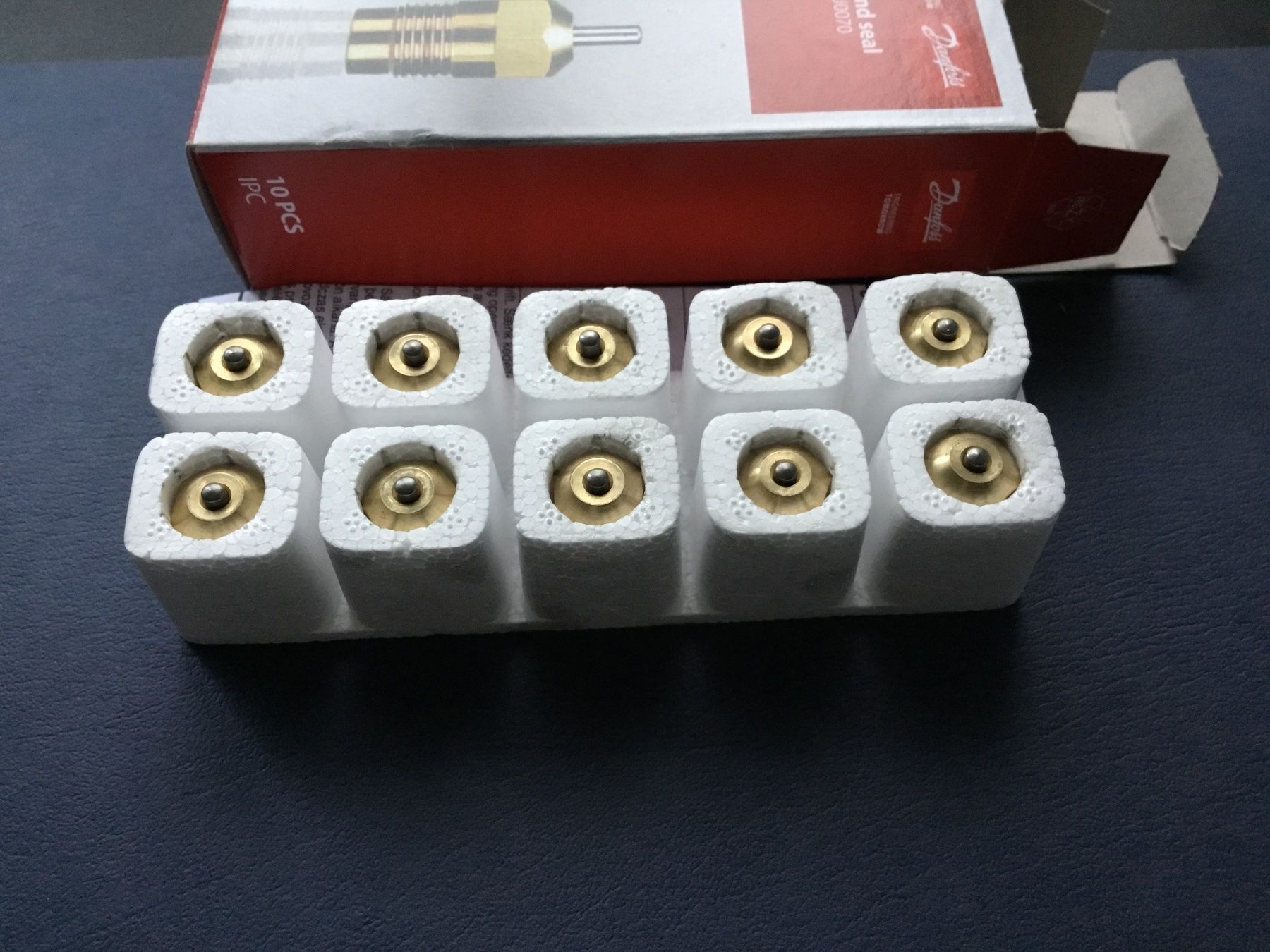 Radiatori: Danfoss Stopfbuchse zu RA/V und RA/VL,ventilen – Nuovo e nell'imballaggio originale da St. Margrethen SG venduto da alfapeugeot10 1