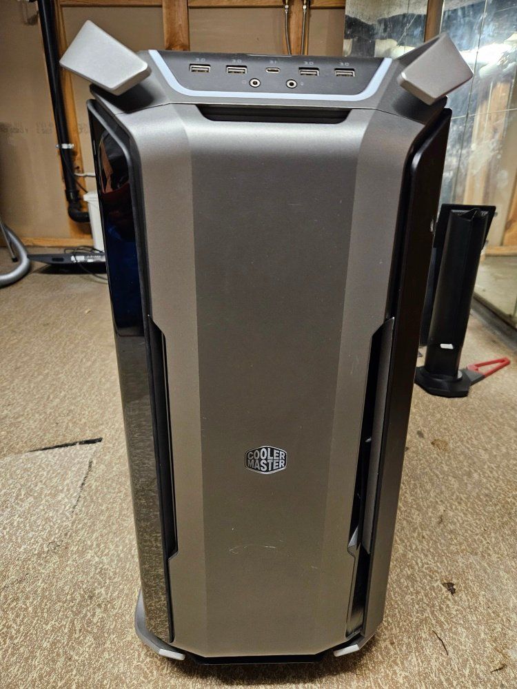Custodie: Cooler Master Cosmos C700P High-End Full-Tower PC-Gehäuse – Usato da Luzern venduto da igo_ldf2 1
