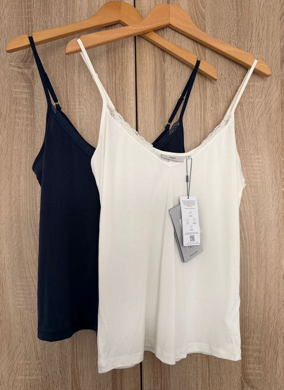 T-shirt: Minimum Top Shirt weiss Grösse M Neu – Nuovo e nell'imballaggio originale da Nussbaumen AG venduto da HelenaDavid1910