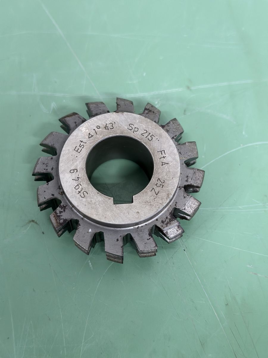 Tutti gli attrezzi: 5X HSS Gear Cutters, Different Sizes and Modules – Nuovo e nell'imballaggio originale da Aarberg venduto da SNMachines 4