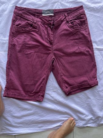 Cecil Damenshorts, Grösse 30, Weinrot, Top Zustand!