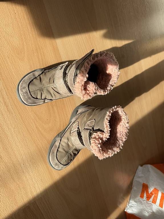 Schuhe für Mädchen: Primigi, Winterschuhe, Winterstiefel, Goretex, Gr. 26 – Gebraucht aus Unterägeri von v_a_s6y8 3