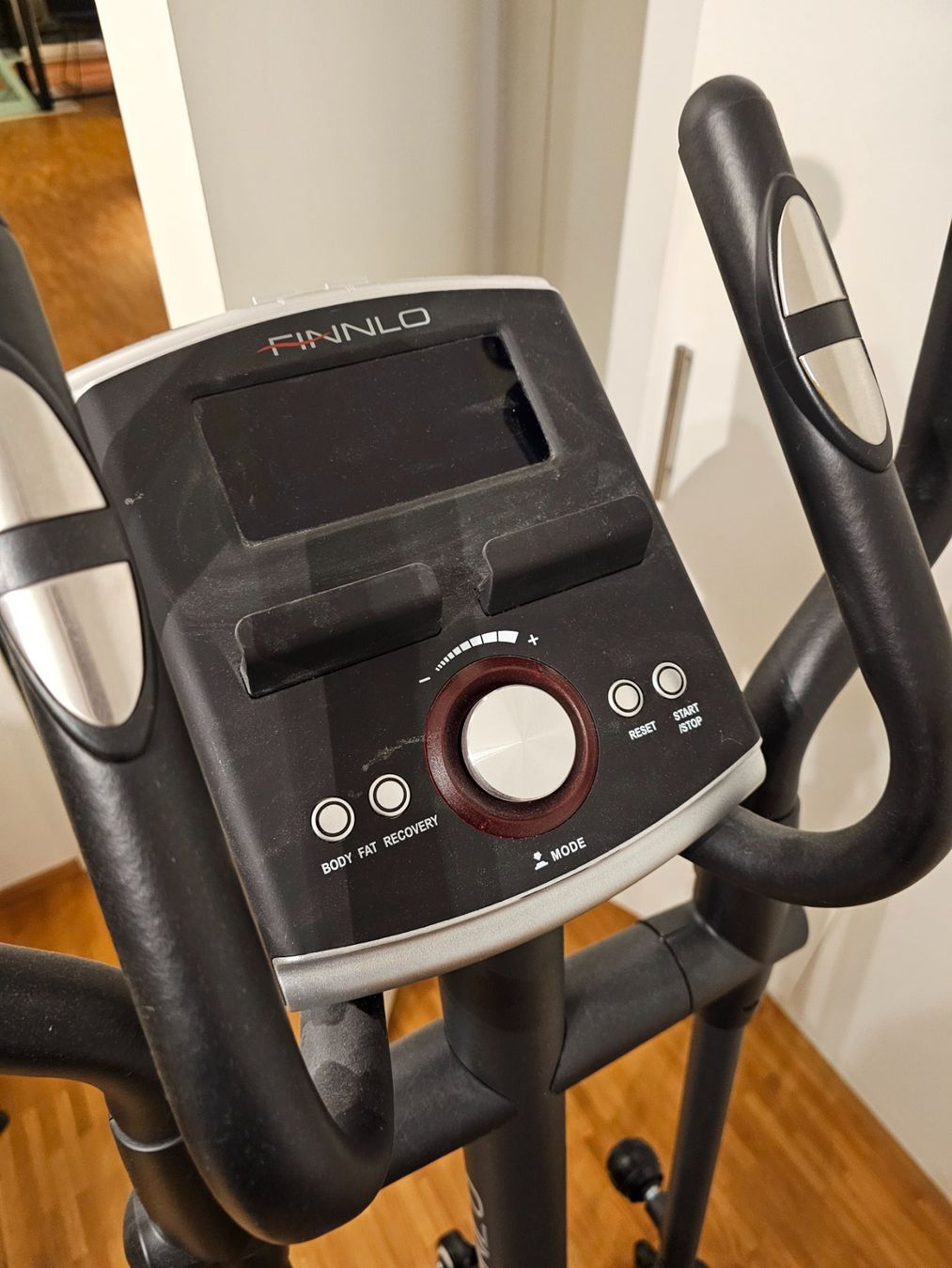 Finnlo Hometrainer: Crosstrainer Finnlo CleverFold70 BT – Gebraucht aus Winterthur von muggchri 3