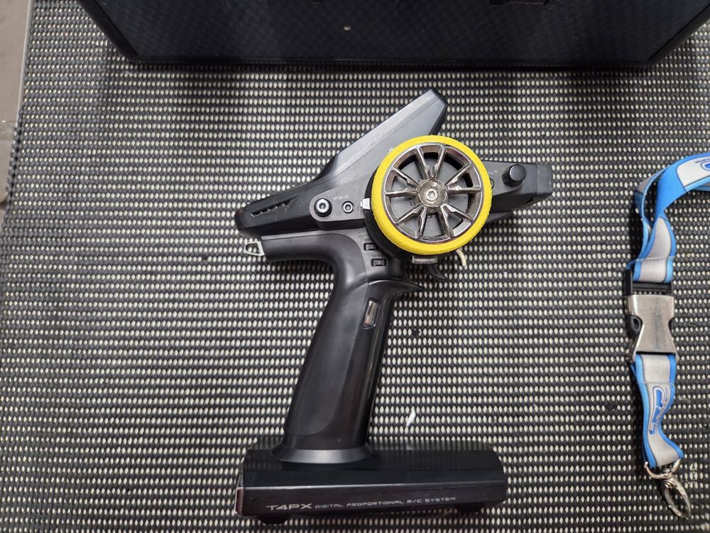 Futaba 4PX inkl. 5 Fasst Empfänger,Akku,Koffer (Gebraucht) in Dicken