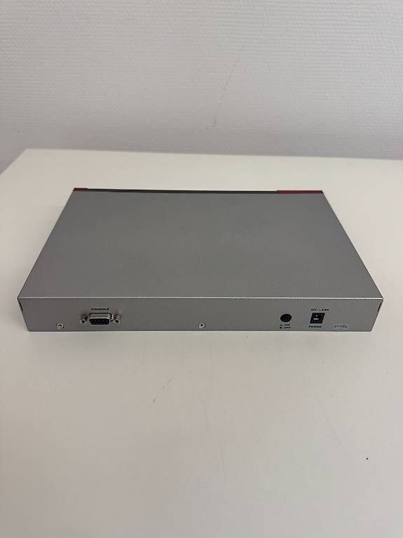 Zyxel Firewall: Zyxel VPN 100 – Usato da St. Gallen venduto da egzon_navit 1