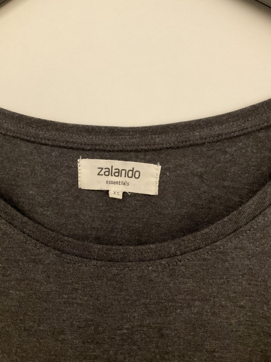 Zalando Vestiti: Zalando essential Kleid – Nuovo (secondo la descrizione) da Domat/Ems venduto da Satine_85 1