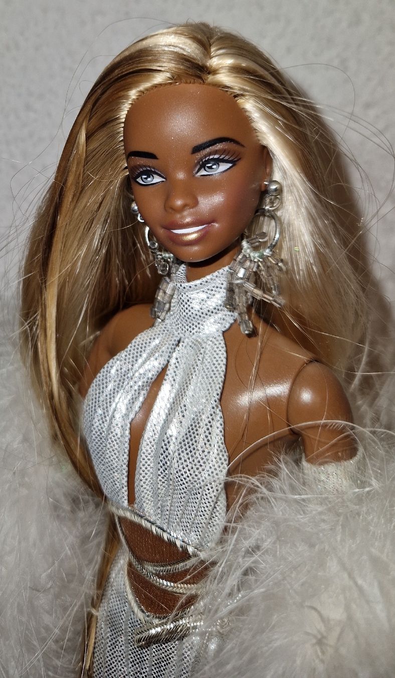 Statuette: Barbie Puppe Diva Gone Platinum AA 2001 – Nuovo (secondo la descrizione) da Büsserach venduto da Syd2000 1