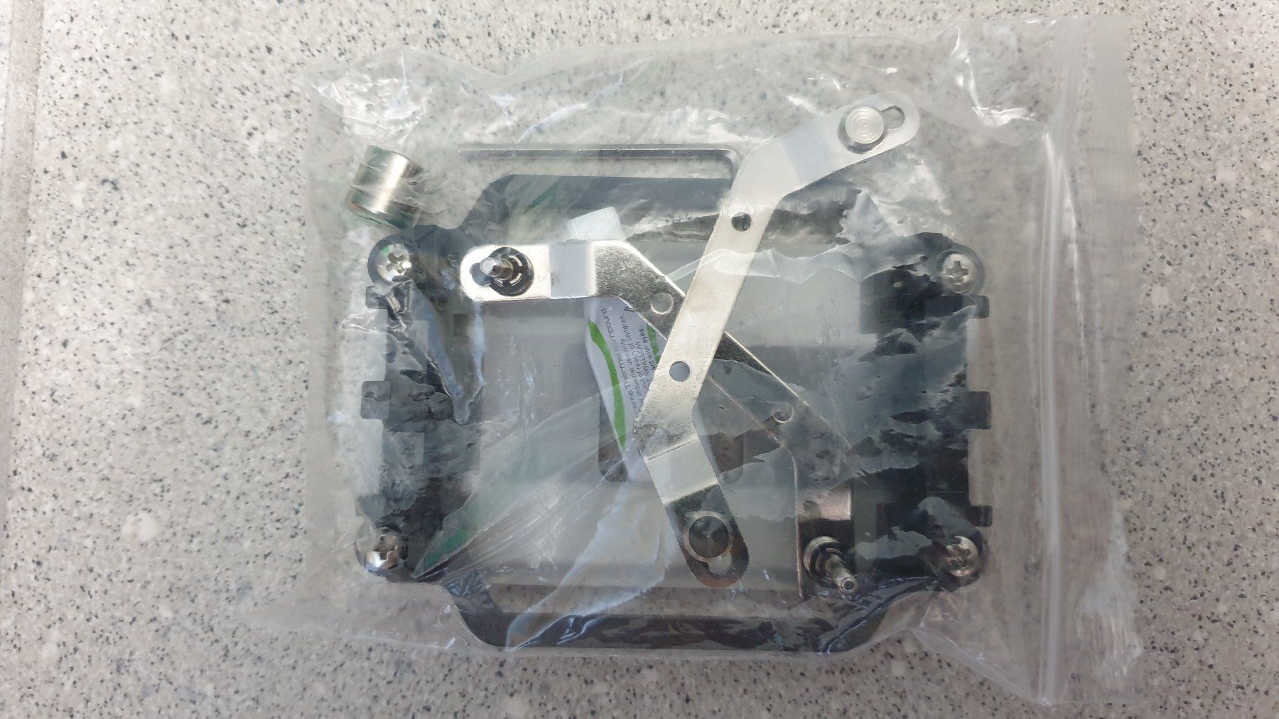 PC: CPU Kühlkörper Montagekit – Nuovo e nell'imballaggio originale da Stäfa venduto da Supertramp73 1