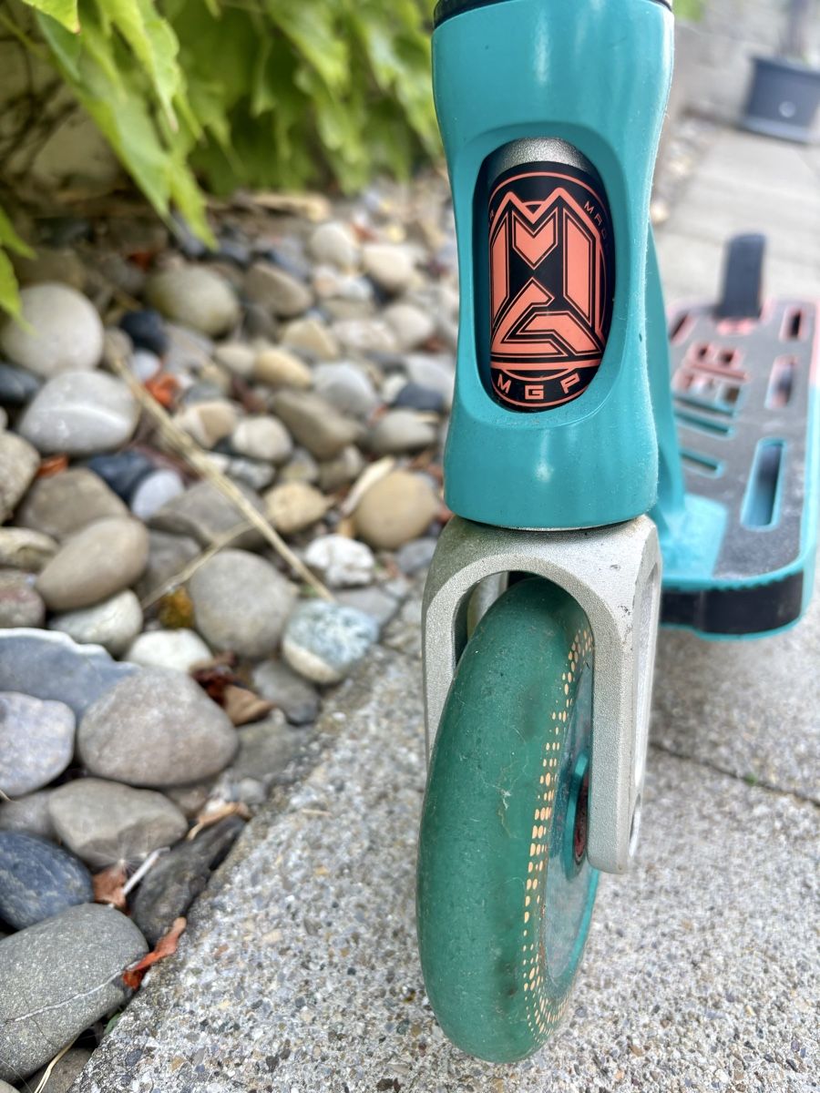Kickboard: MGP Scooter, gebraucht türkis/pink – D'occasion à Lufingen par Fluripondia 1