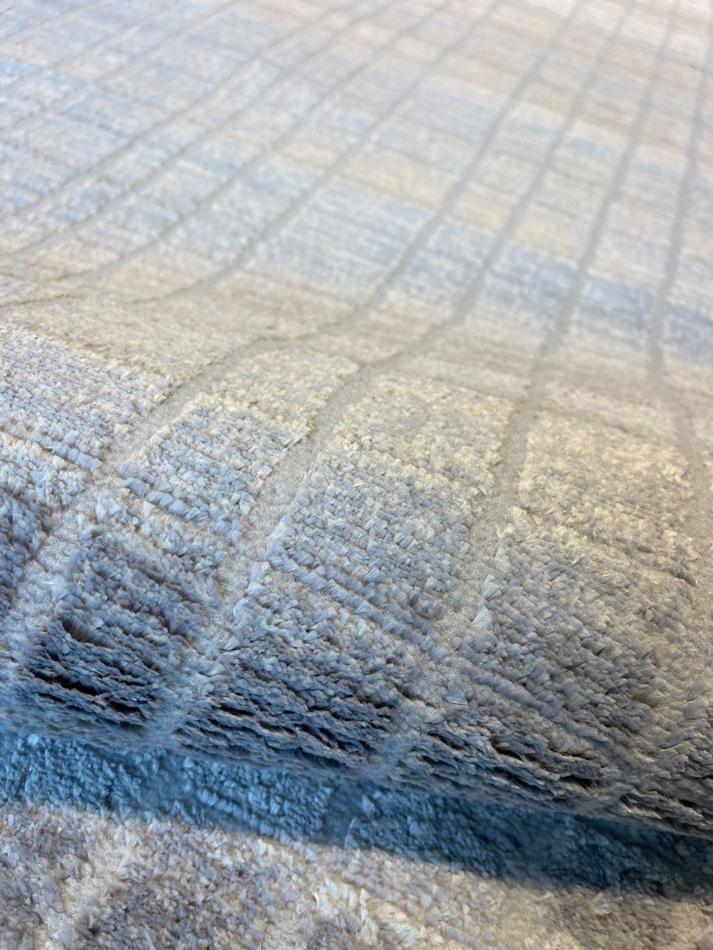 Teppiche: TEPPICH – Neu (gemäss Beschreibung) aus Zürich von NE-0 3