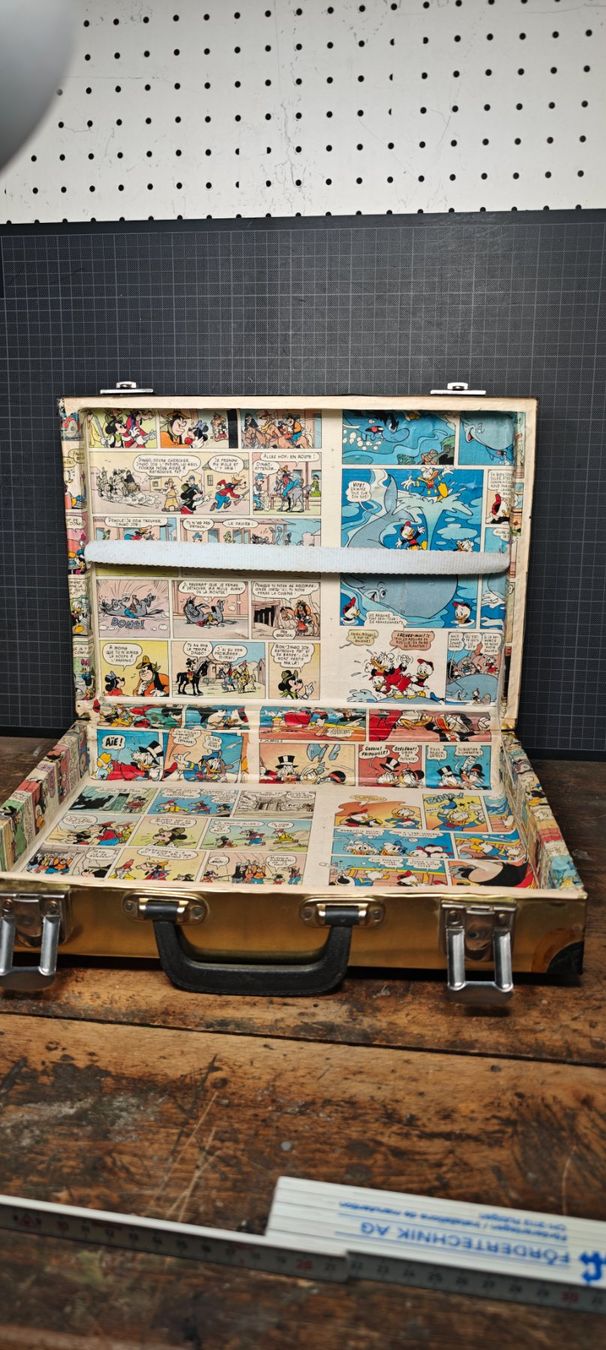 Reisekoffer: Wunderschöner seltener DAKAR Cot-Cot-Koffer“ COMIC STYLE – Gebraucht aus Gelterkinden von MYSTOREFORYOU4460 1