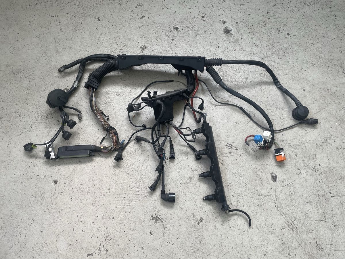 BMW Tutti pezzi di ricambio auto: BMW E36 318is 318ti Motorkabelbaum – Usato da Steinach venduto da dd.grg