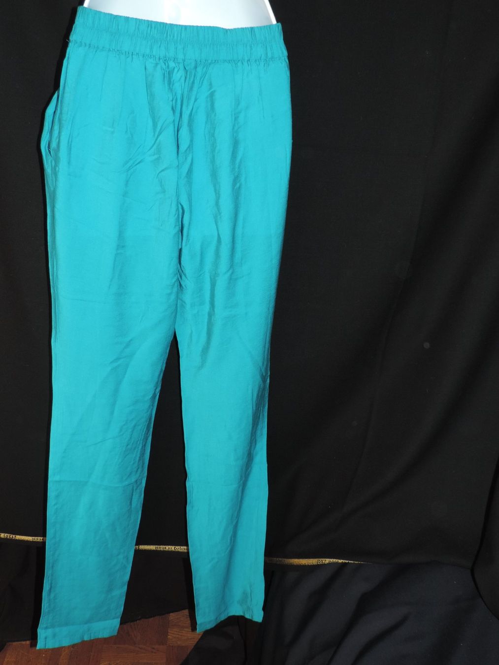 Pantaloni: pantalon léger et souple bleu turquoise – Nuovo (secondo la descrizione) da Genève venduto da Axelle333 8