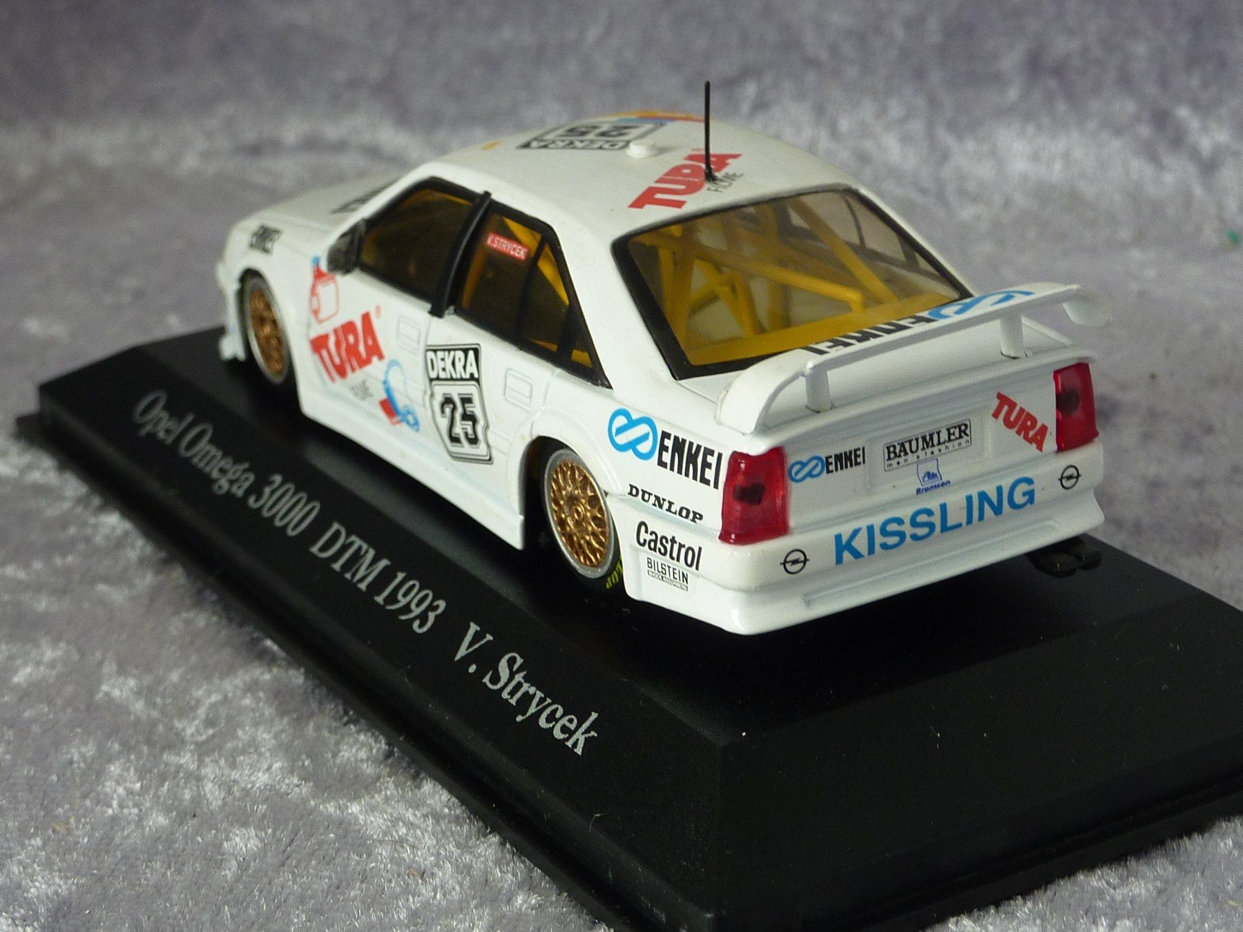 Minichamps Modellautos: Opel Omega 3000 DTM 1:43 – Neu und originalverpackt aus Dürrenäsch von modellautos4you 3